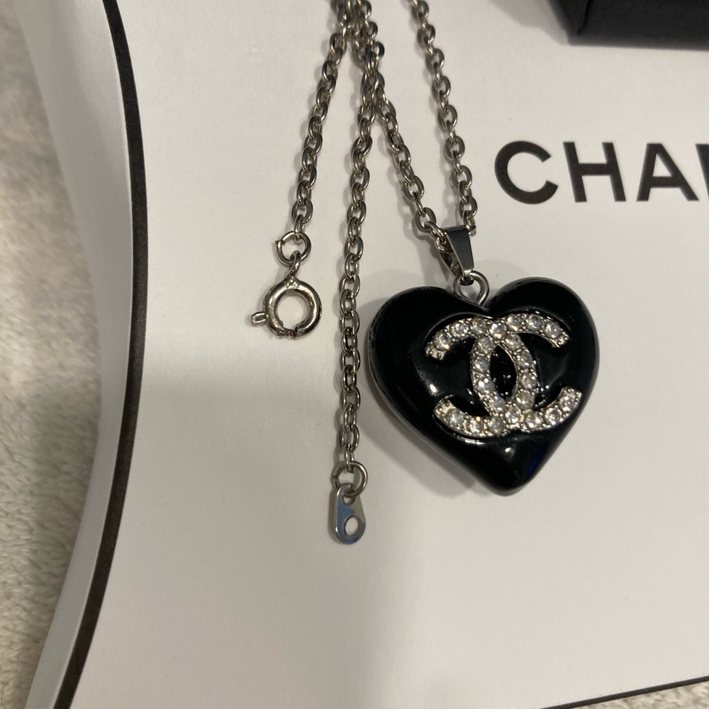 CC Black GORGEOUS Heart & Rhinestones on Silver Stainless Steel Chain Necklace